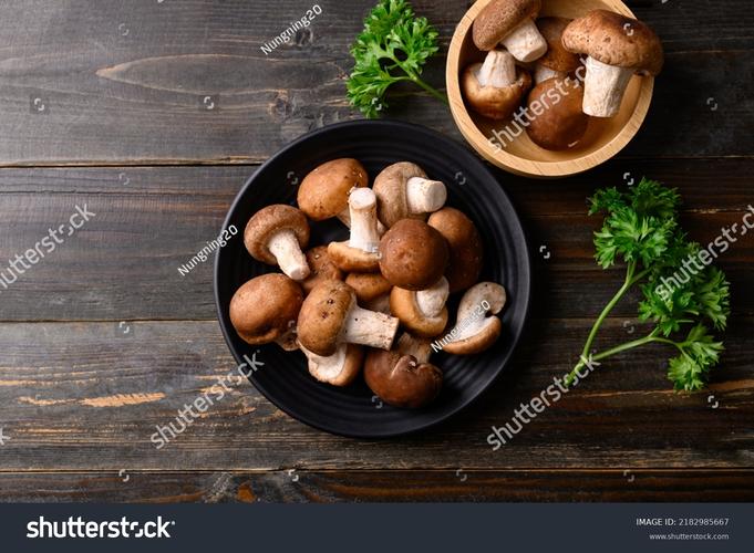 Fresh Shiitake Mushrooms